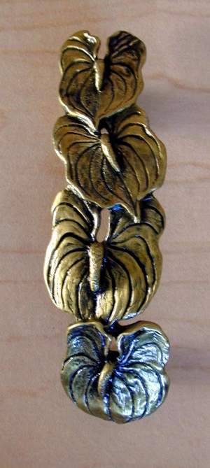 Anthurium Handle brass finish