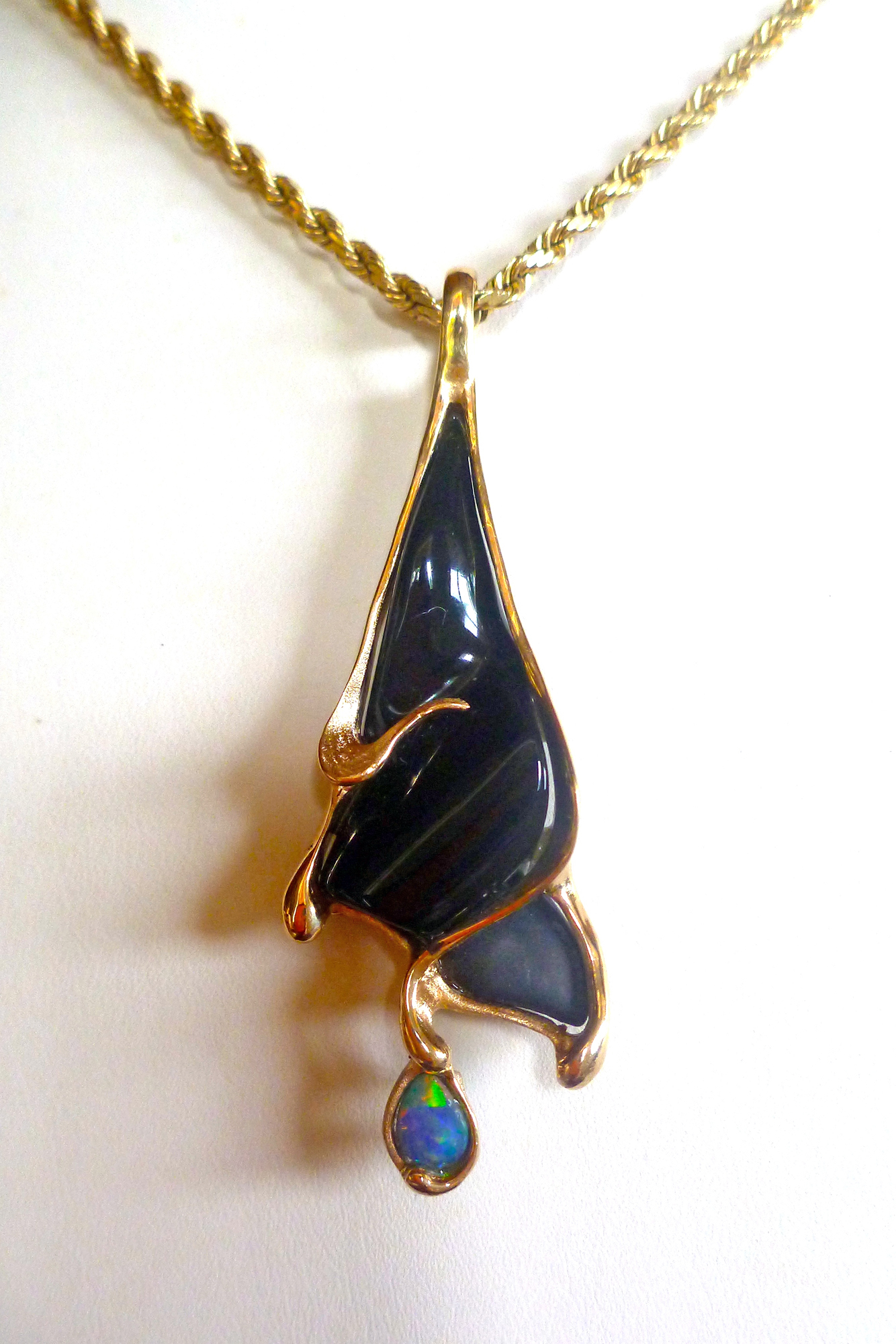 Exotics: 3D Carved Onyx with Boulder opal