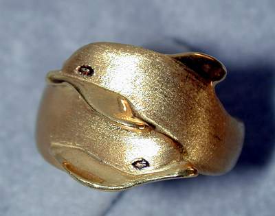 Dolphins: Art Deco Dolphin Band Small 18k