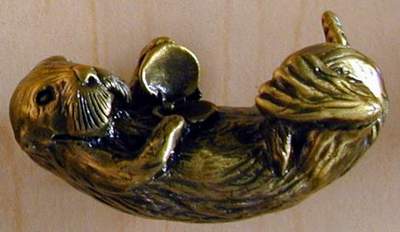 Otters: Sea Otter Knob Right brass finish