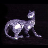 Cat: Turning Cat blue granite patina